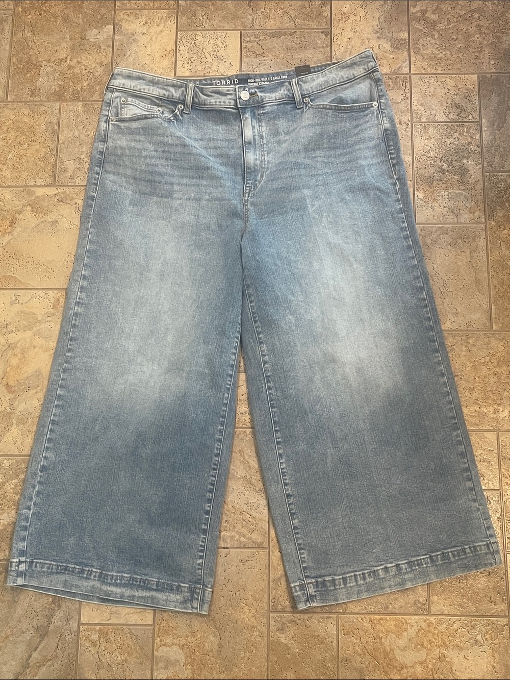 High-Rise Wide-Leg Ankle Jean - Picture 7 of 12